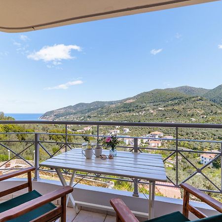 Likasti Apartment Skopelos Town Bagian luar foto