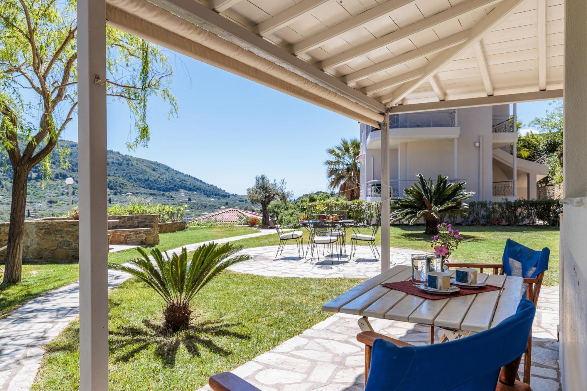 Likasti Apartment Skopelos Town Bagian luar foto