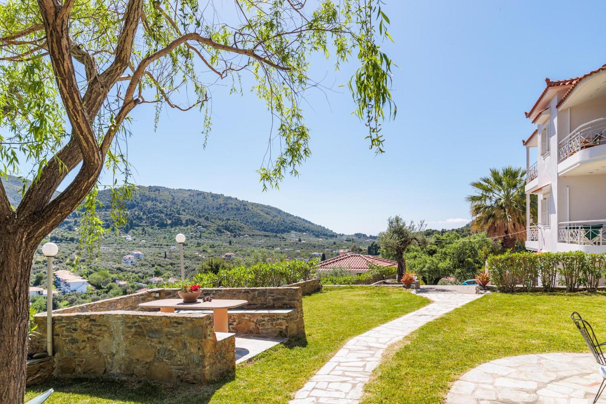 Likasti Apartment Skopelos Town Bagian luar foto