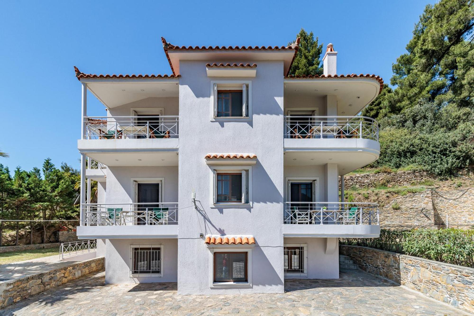 Likasti Apartment Skopelos Town Bagian luar foto