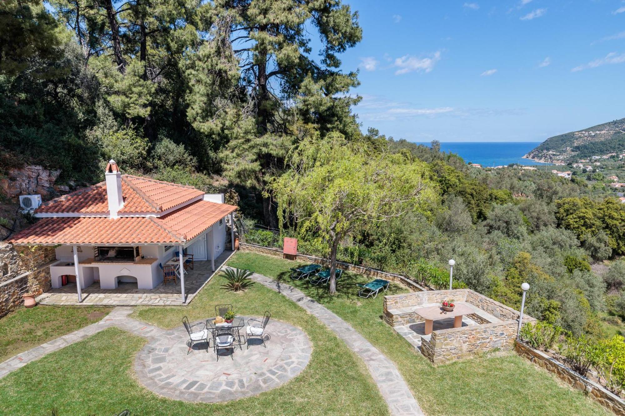 Likasti Apartment Skopelos Town Bagian luar foto